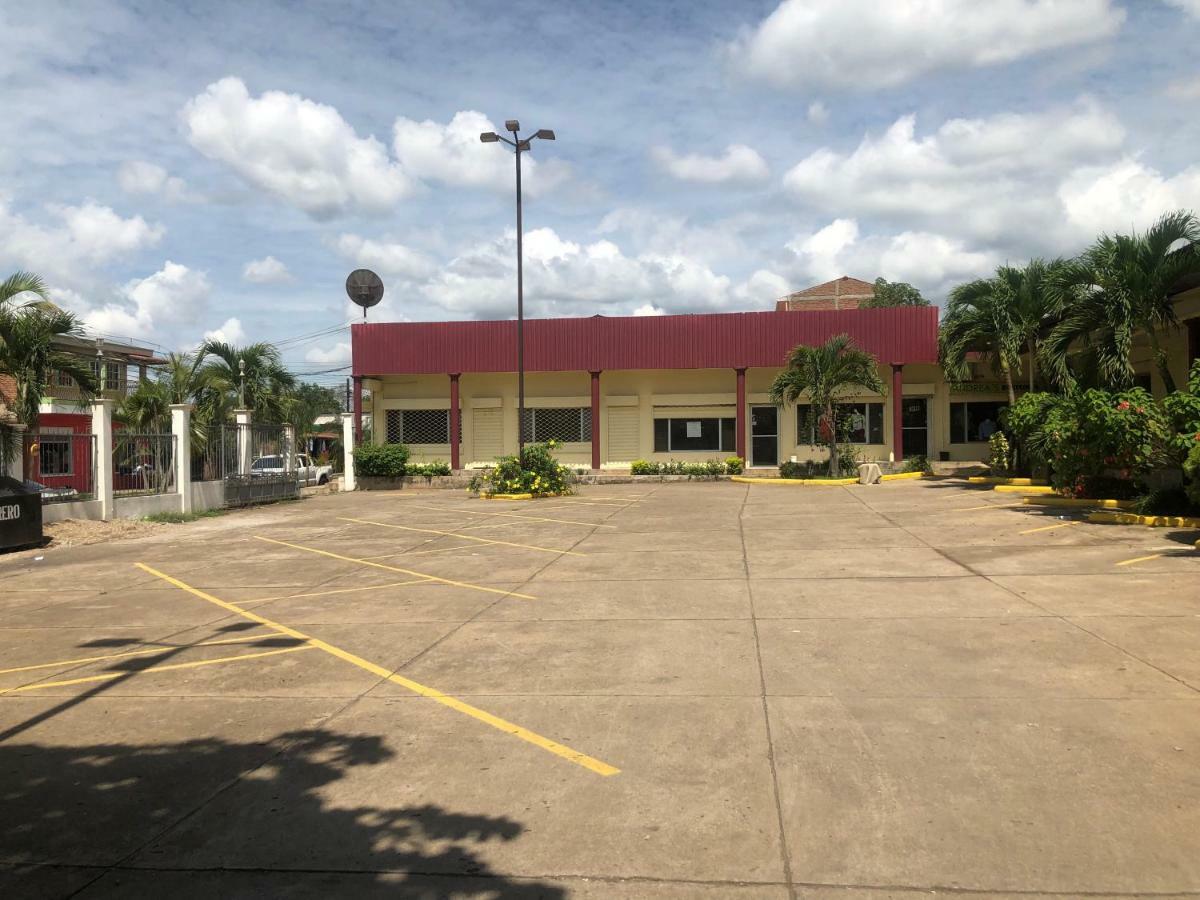 Hotel Plaza Maria Catacamas Exterior photo